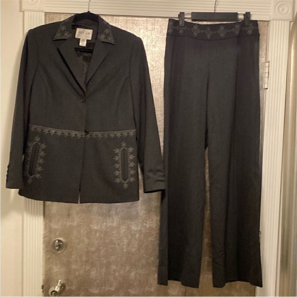 Oscar de la Renta Black Pantsuit with Embroidered Details, US8